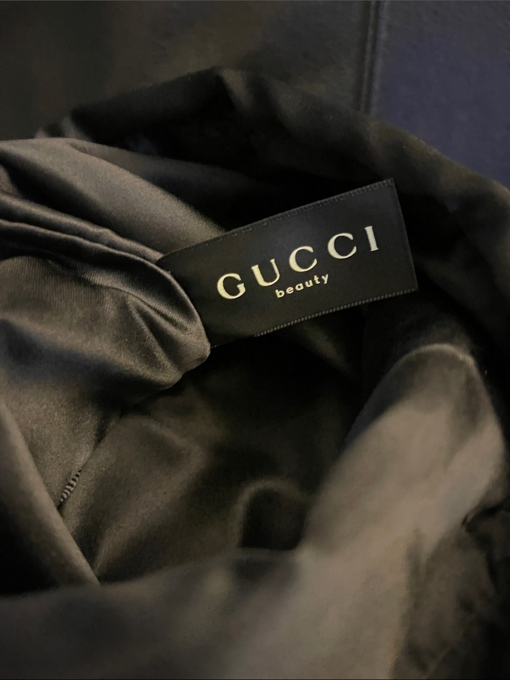 Gucci GWP Red Floral Cosmetic Bag with drawstring closure New - Picture 13 of 13